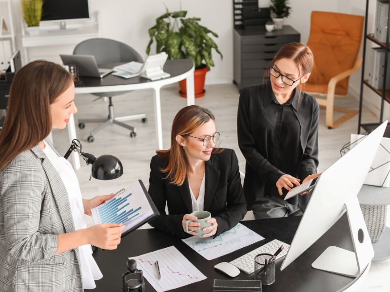 reunión para hacer una gestión contable de pyme adecuada